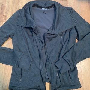 Gray sporty sweatshirt